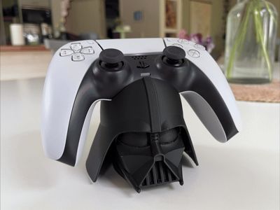 PS5 Controller Stand (dualsense) Darth Vader - 3D printed PlayStation controller stand