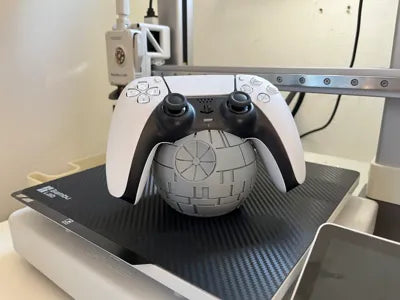 PS5 - Controllerstand (dualsense) Death Star - 3D printed PlayStation controller stand